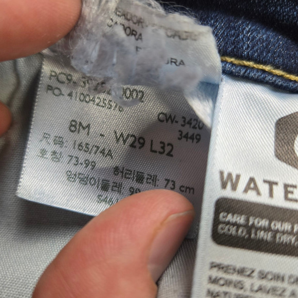 Levi's Dark Wash Mid Rise Classic Stretchy Flare Leg Bootcut Jeans Size 8 - Picture 6 of 9